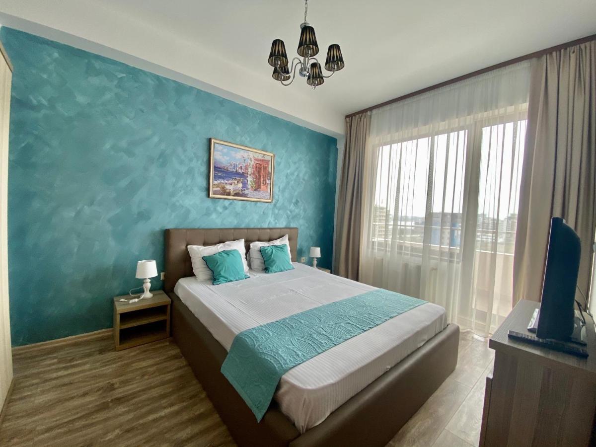 Valy Apartments Summerland Mamaia Exteriör bild