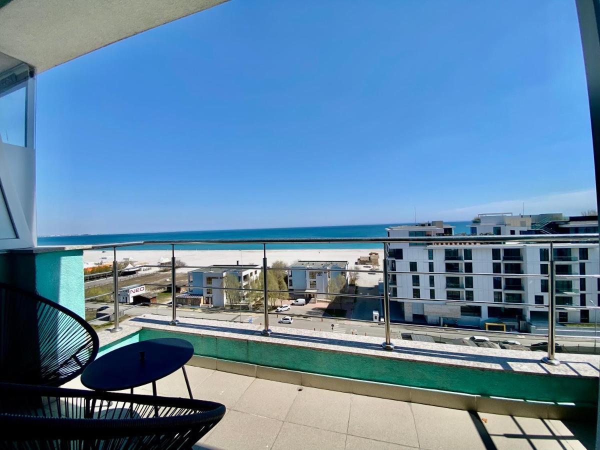 Valy Apartments Summerland Mamaia Exteriör bild