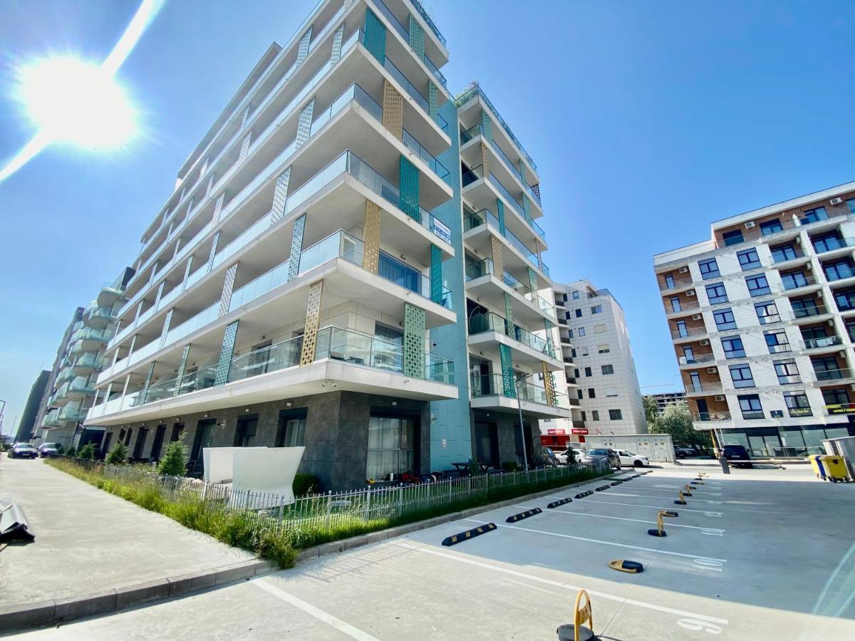 Valy Apartments Summerland Mamaia Exteriör bild