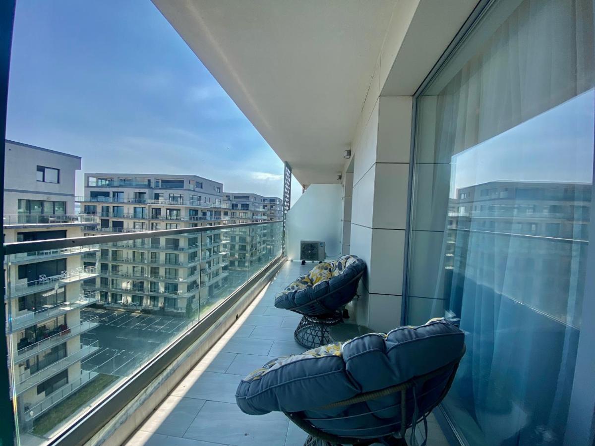 Valy Apartments Summerland Mamaia Exteriör bild