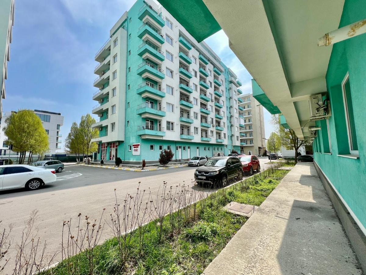 Valy Apartments Summerland Mamaia Exteriör bild