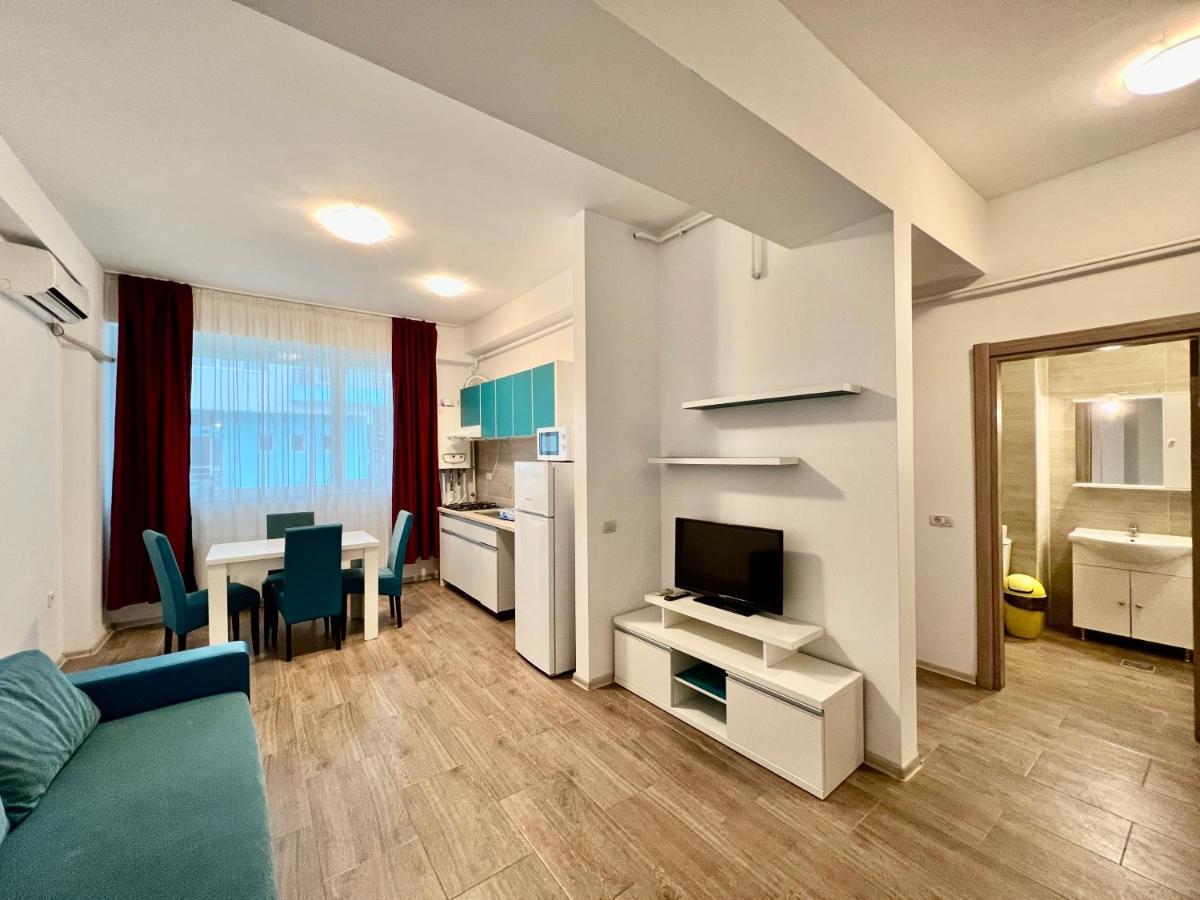 Valy Apartments Summerland Mamaia Exteriör bild